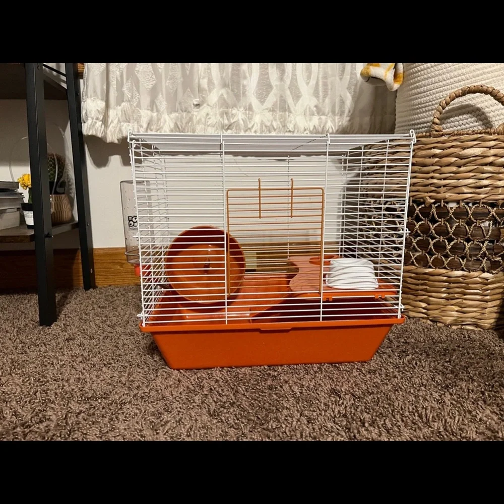 Miss Hollow Hamster Cage